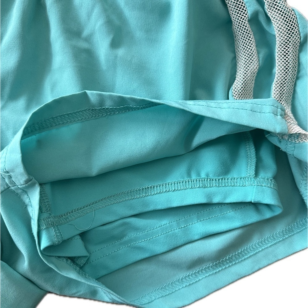 Fabletics lined shorts - Picture 2 of 4